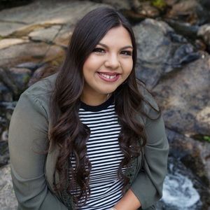 Meet your Posher, Mia